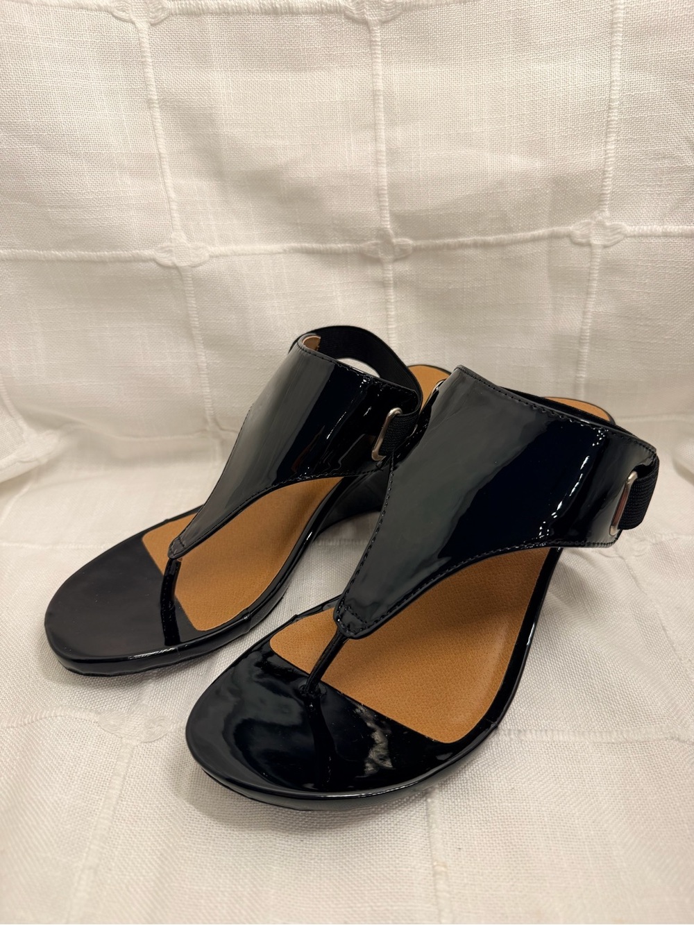 NWT White Mountain All Dres Black Patent Wedge Sandals 6.5M